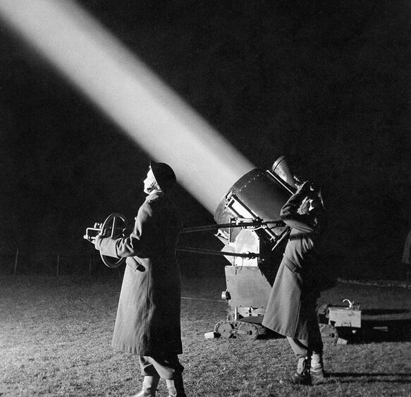 Searchlight used in war
